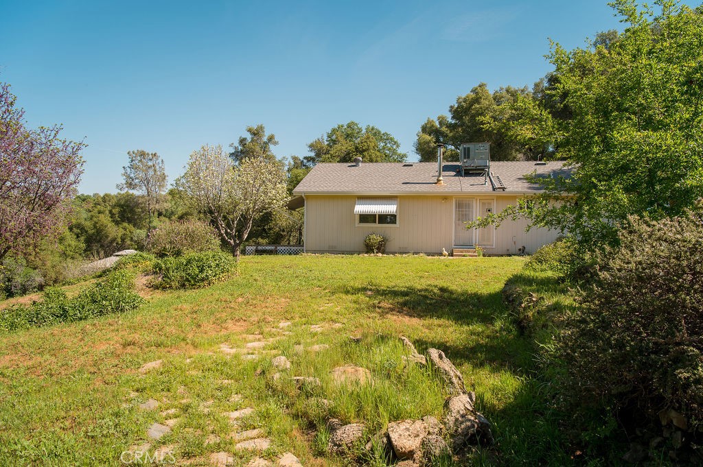 5085 Boyer Road Mariposa, CA 95338 - Photo 69 of 75 a view of a house with a yard