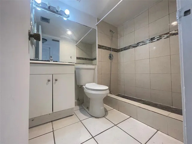 $99,000 | 3301 Spanish Moss Terrace, Unit 601, Lauderhill, FL 33319