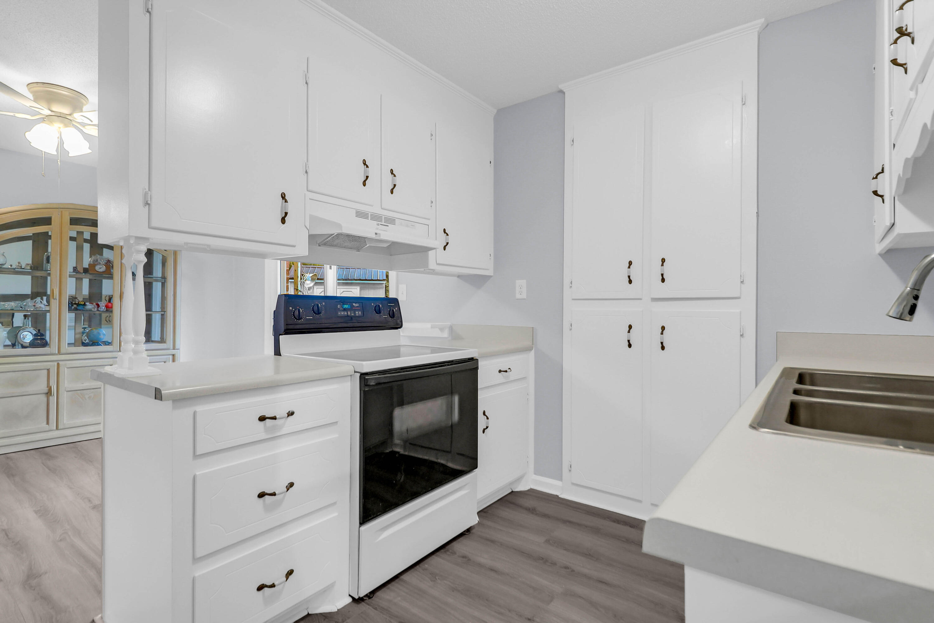 108 County Rd S-18-550 Summerville, SC 29485 - Photo 11 of 40 108 Robin Ct -Tidalcreekphoto- (11)