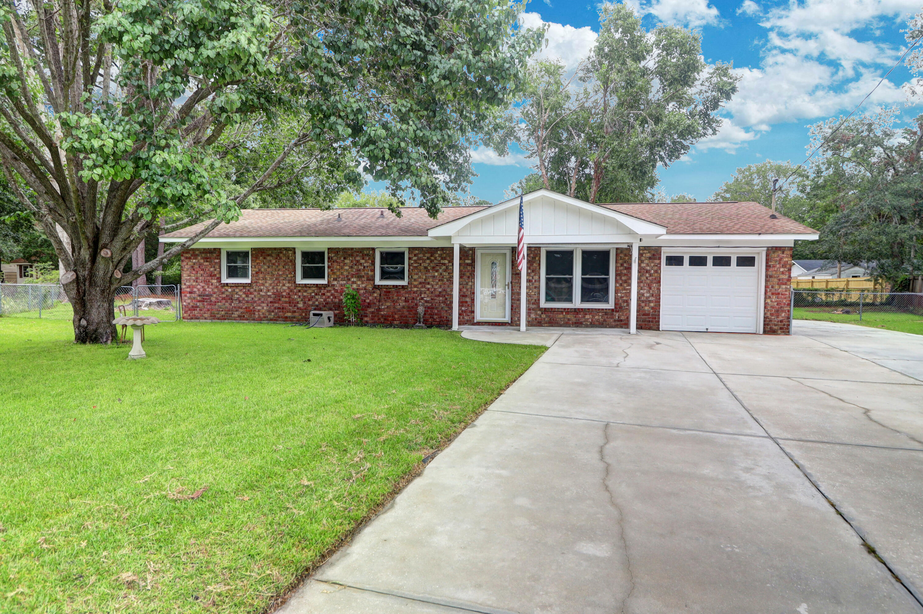 108 County Rd S-18-550 Summerville, SC 29485 - Photo 30 of 40 108 Robin -Tidalcreekphoto- (8)