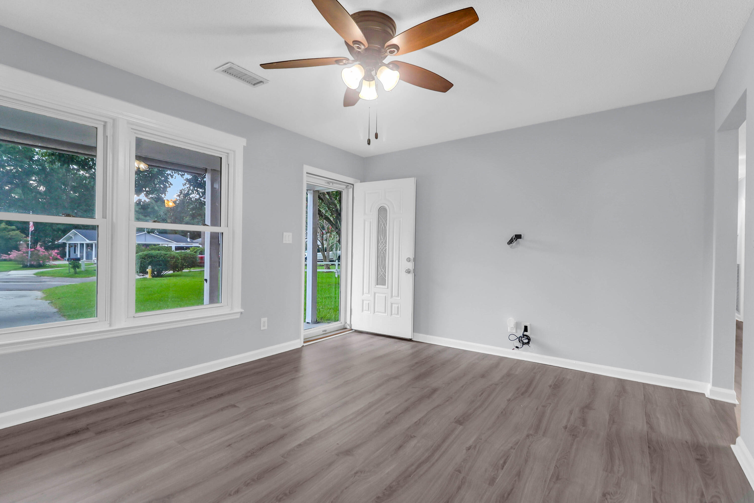 108 County Rd S-18-550 Summerville, SC 29485 - Photo 6 of 40 108 Robin Ct -Tidalcreekphoto- (6)