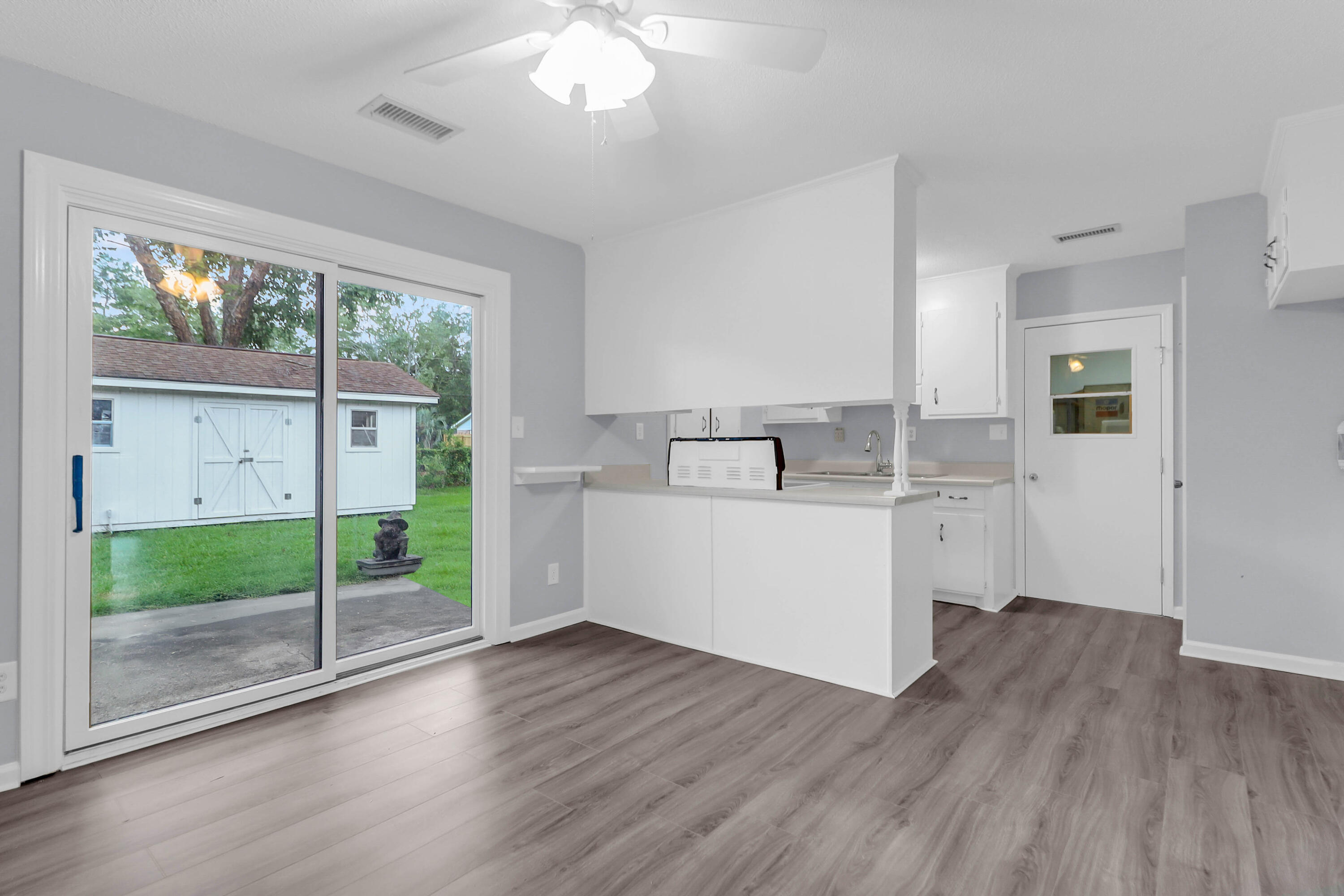 108 County Rd S-18-550 Summerville, SC 29485 - Photo 7 of 40 108 Robin Ct -Tidalcreekphoto- (7)