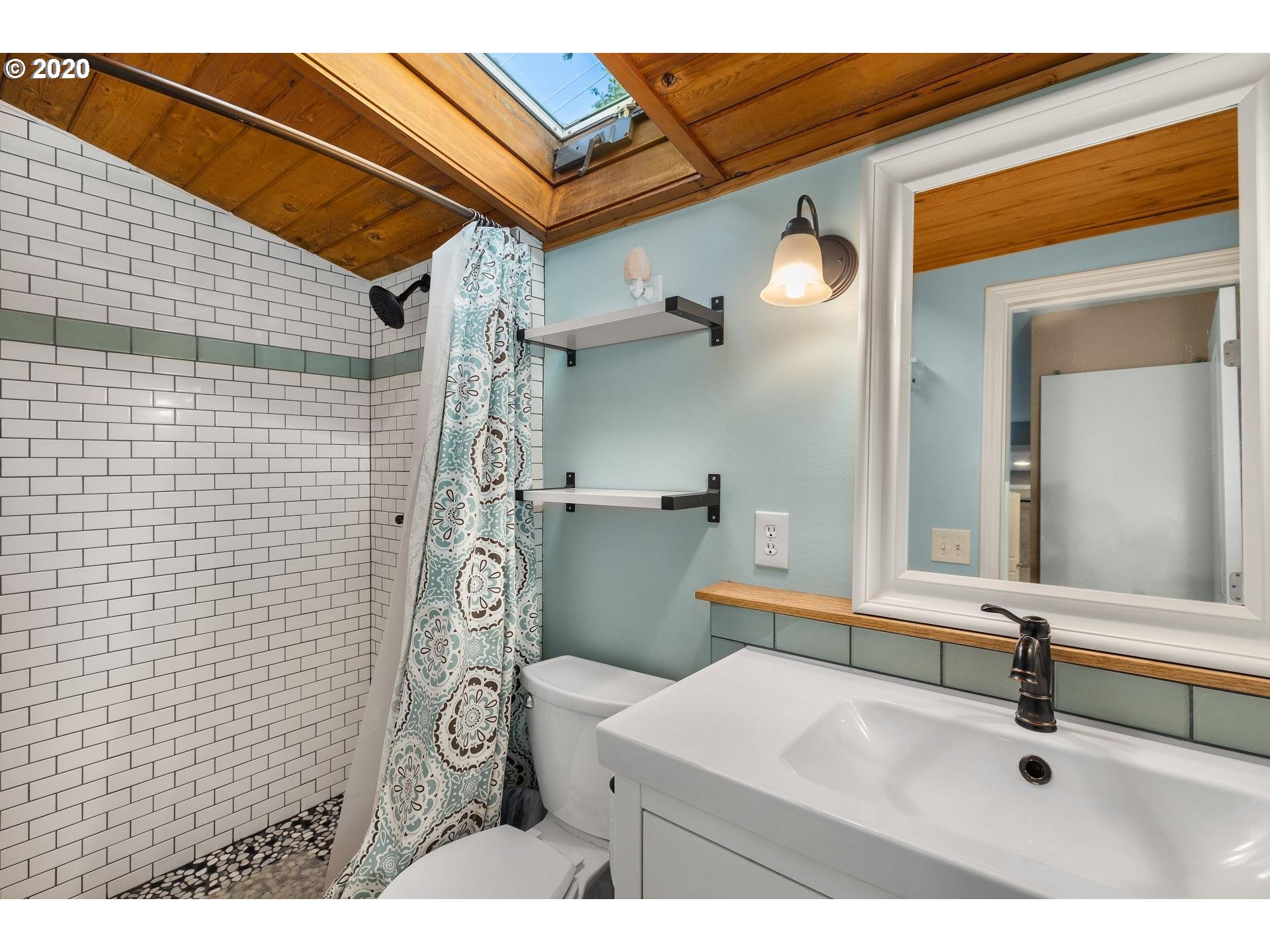 5535 Northwest Ridgemoor Court Portland, OR 97229 - Photo 16 of 23 Gallery Image 16