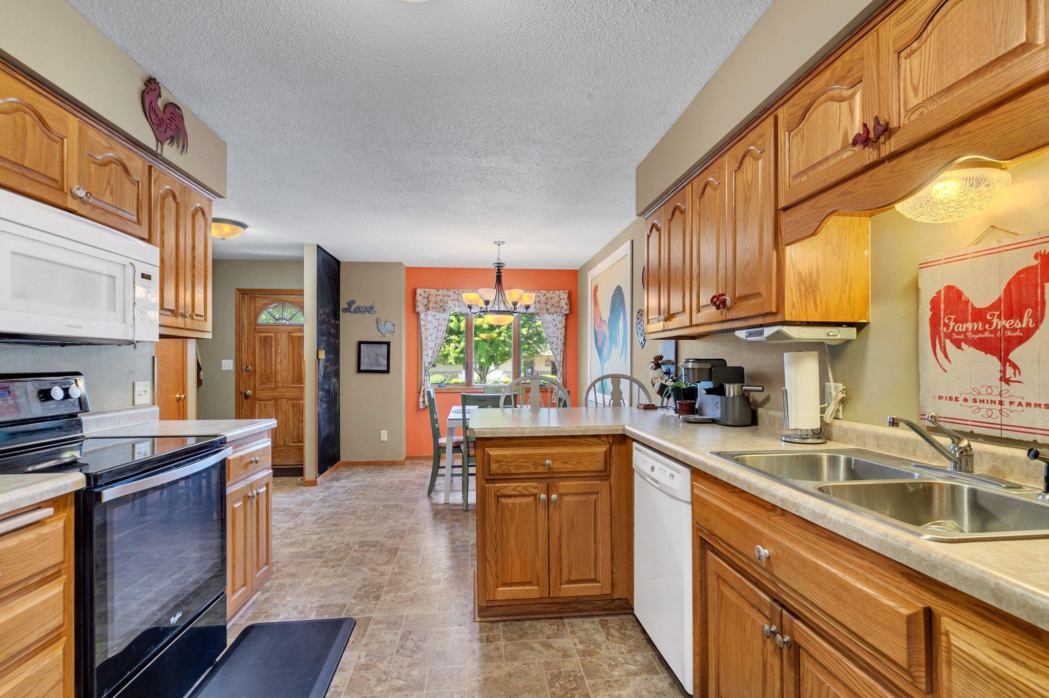 415 Sundown Drive Avon, MN 56310 - Photo 5 of 36 Gallery Image 5
