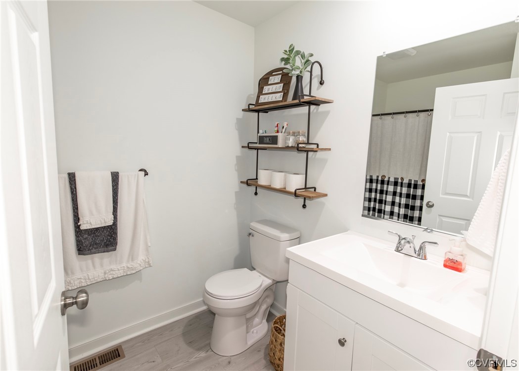 334 Bonbrook Creek Road Cumberland, VA 23040 - Photo 12 of 24 Hall Bath