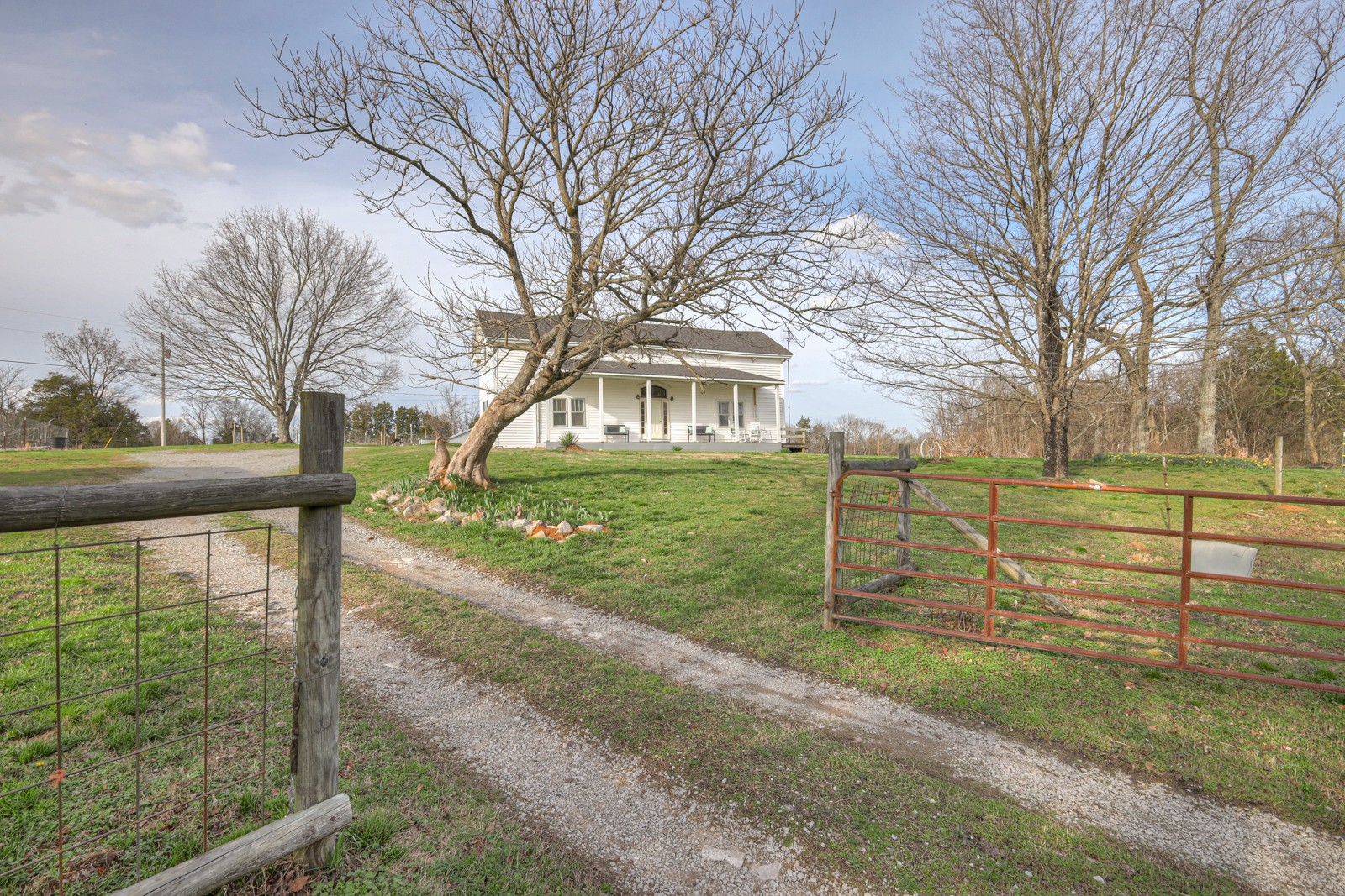 A View Of Wooden Fence And Trees Lewisburg Store head.hesge.ch