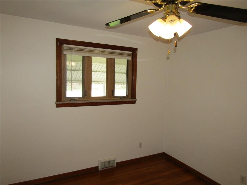 1344 Pittsburgh Road Valencia, PA 16059 - Photo 7 of 16 Gallery Image 7