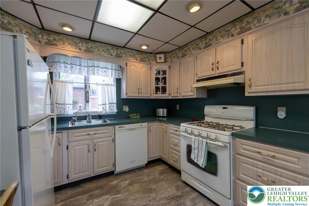 1605 Mitman Road Easton, PA 18040 - Photo 11 of 19 Gallery Image 11