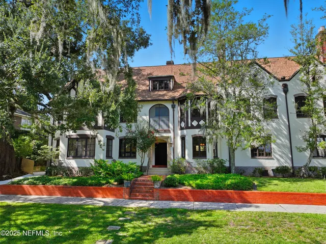 $1,800 | 3319 Pine Street, Unit 7, Jacksonville, FL 32205