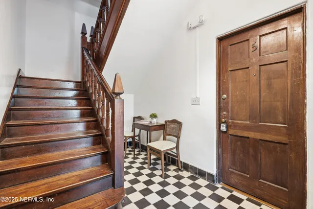 $1,800 | 3319 Pine Street, Unit 7, Jacksonville, FL 32205