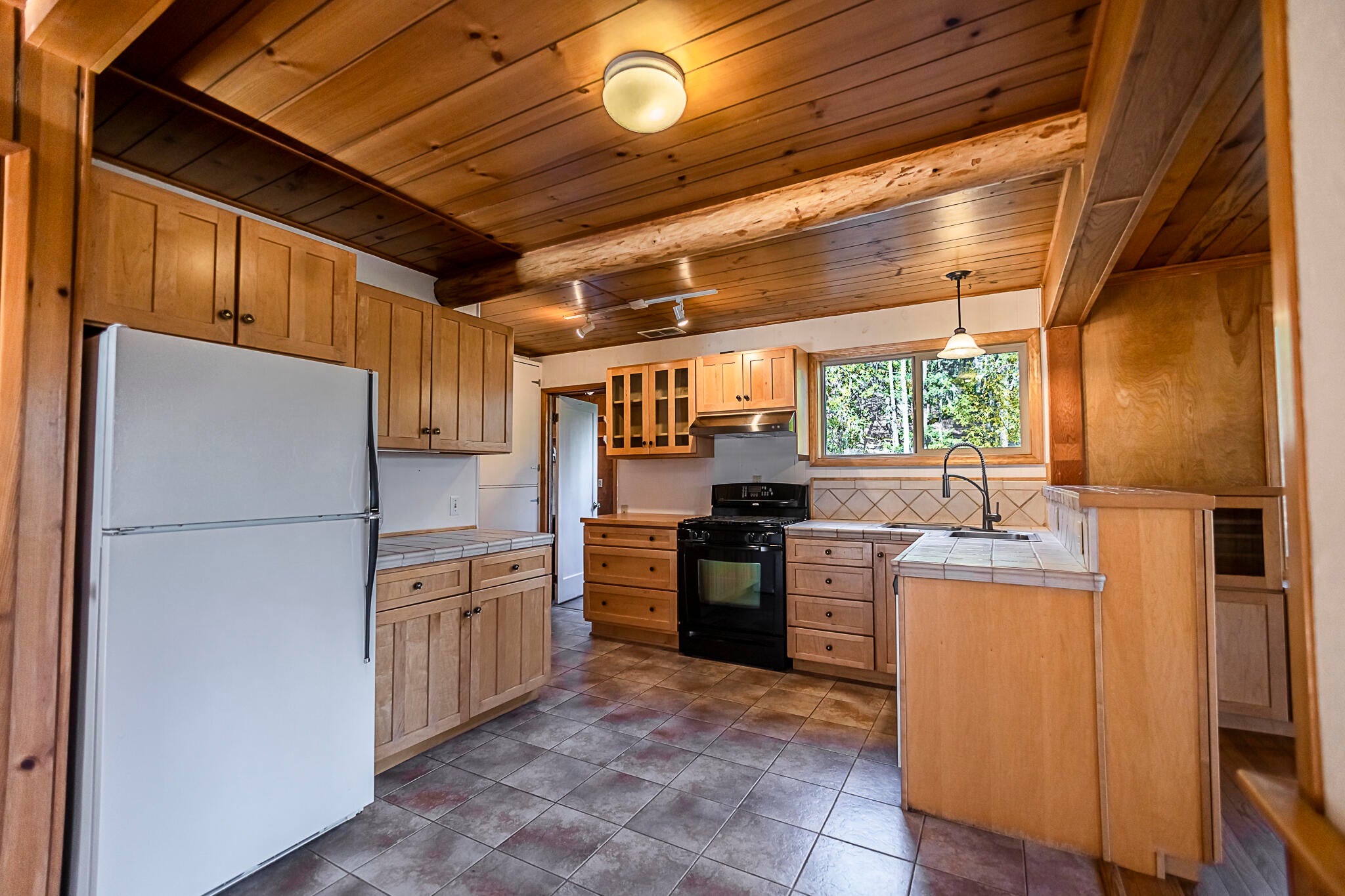 1055 Dunlap Road Jacksonville, OR 97530 - Photo 22 of 64 1055 Dunlap Small-048