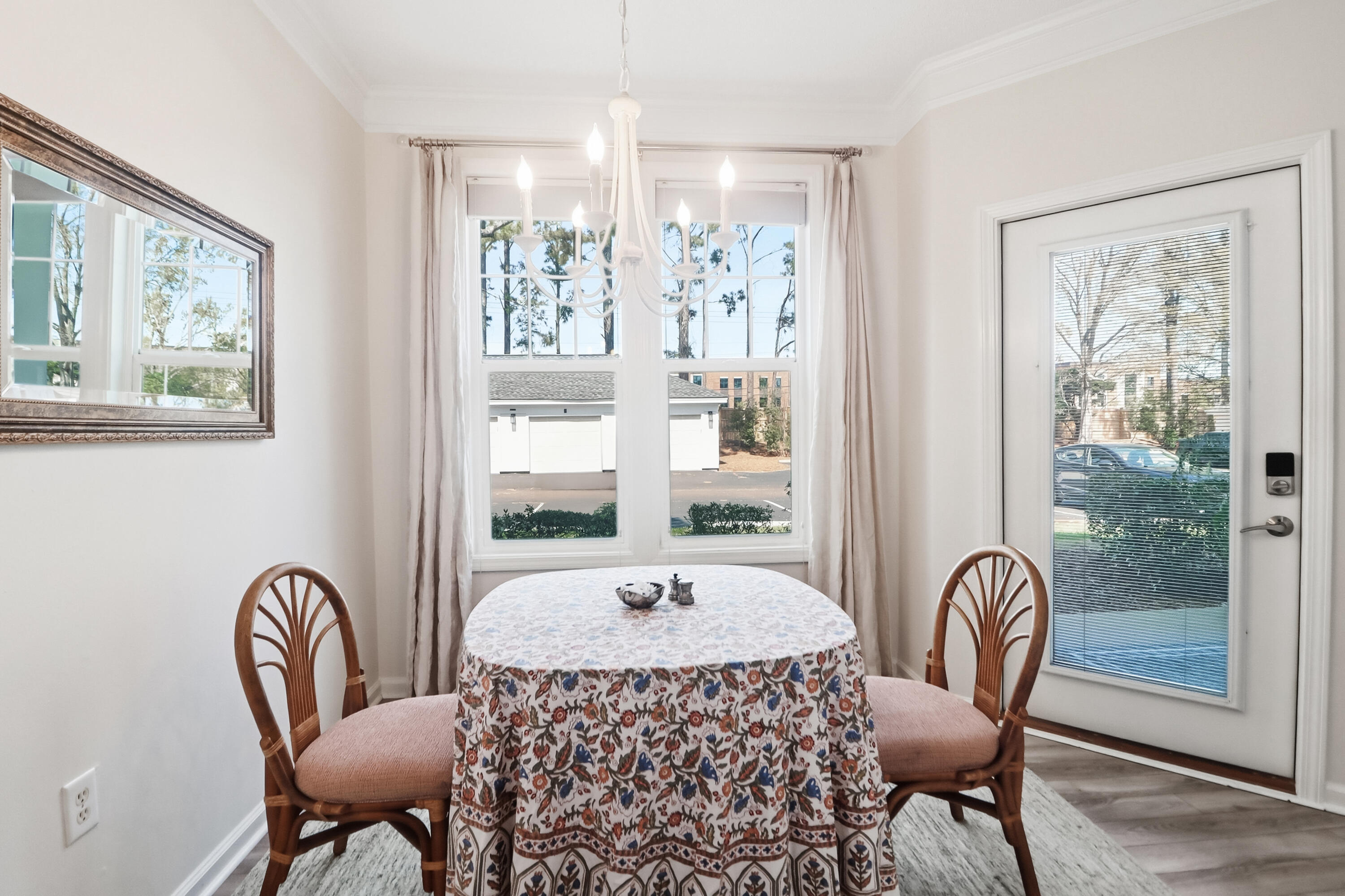 2315 Chatelain Way Mount Pleasant, SC 29464 - Photo 16 of 43 Dining