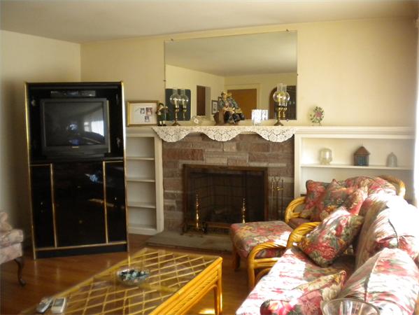 64 Fisher Road Weymouth, MA 02190 - Photo 8 of 25 Gallery Image 8