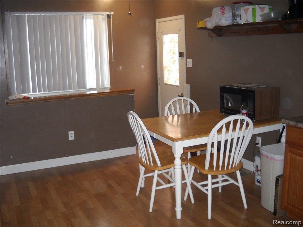 32180 Ruehle Avenue Warren, MI 48093 - Photo 7 of 7 32180 Ruehle interior 005.jpg