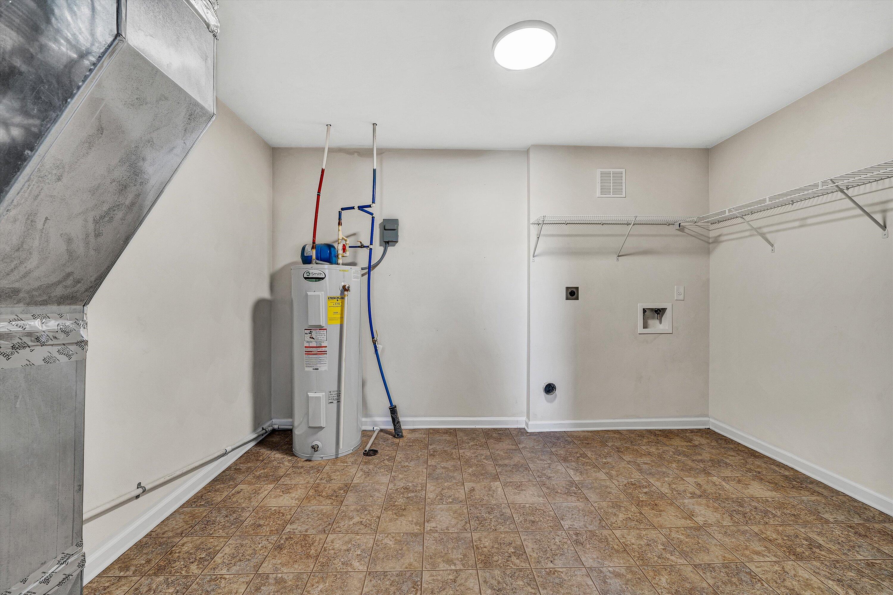 555 Old Fort Road Rocky Mount, VA 24151 - Photo 24 of 35 a view of a garage