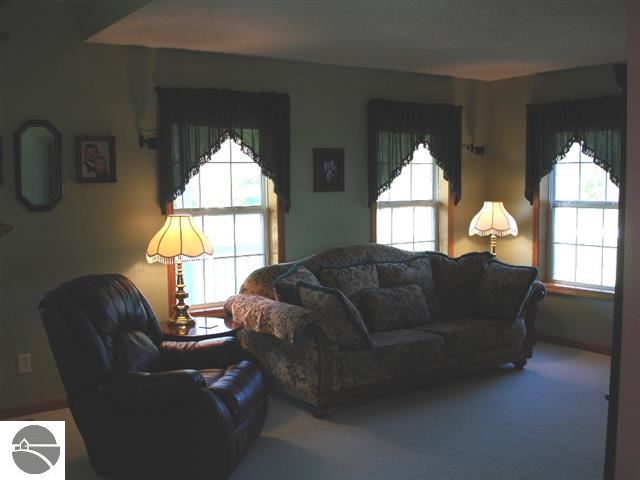 4295 East Wing Road Mount Pleasant, MI 48858 - Photo 4 of 52 1745461-3.JPG