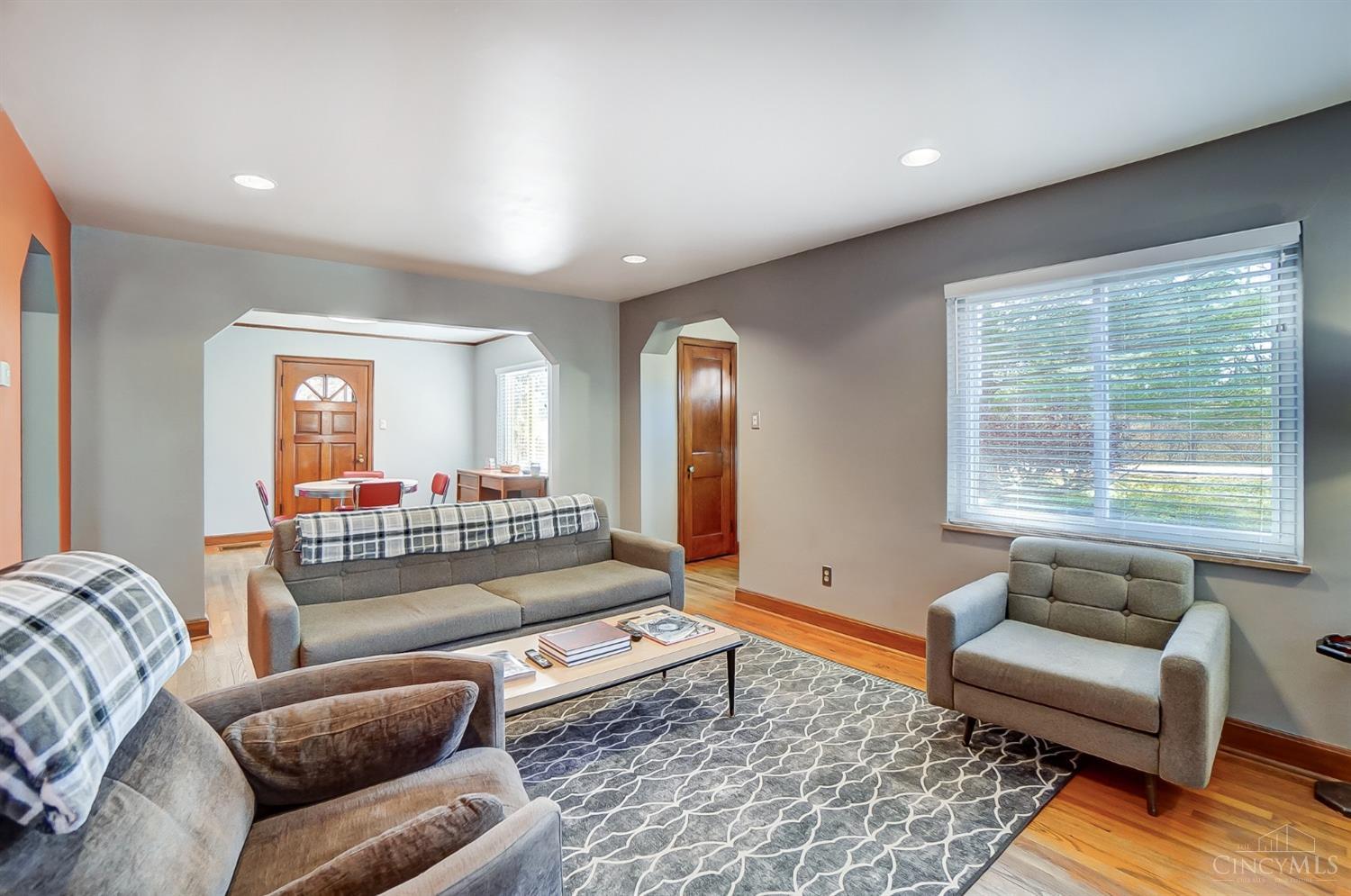 7492 Bridgetown Road Cincinnati, OH 45248 - Photo 7 of 30
