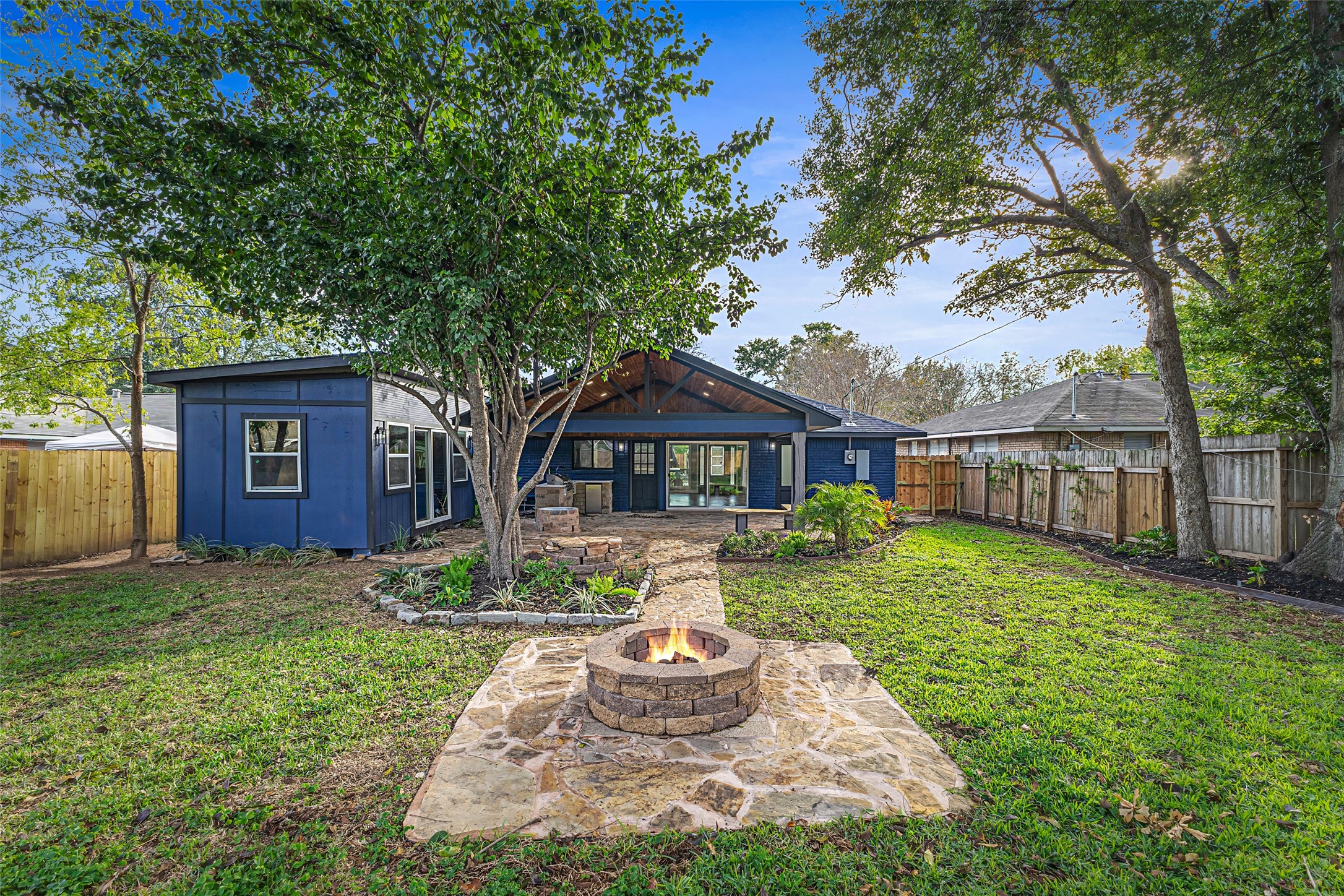 5402 Libbey Drive Houston, TX 77092 - Photo 42 of 43 a front view of a house with a yard