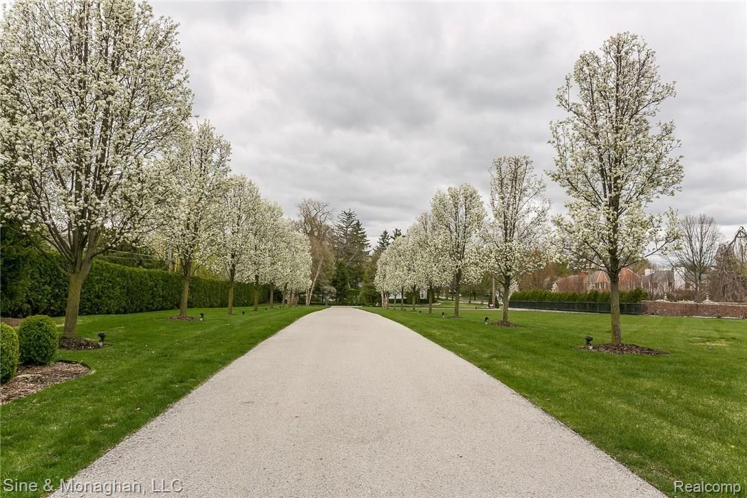 747 Whittier Road Grosse Pointe, MI 48230 - Photo 75 of 96 090-Exterior-4039478-medium.jpg