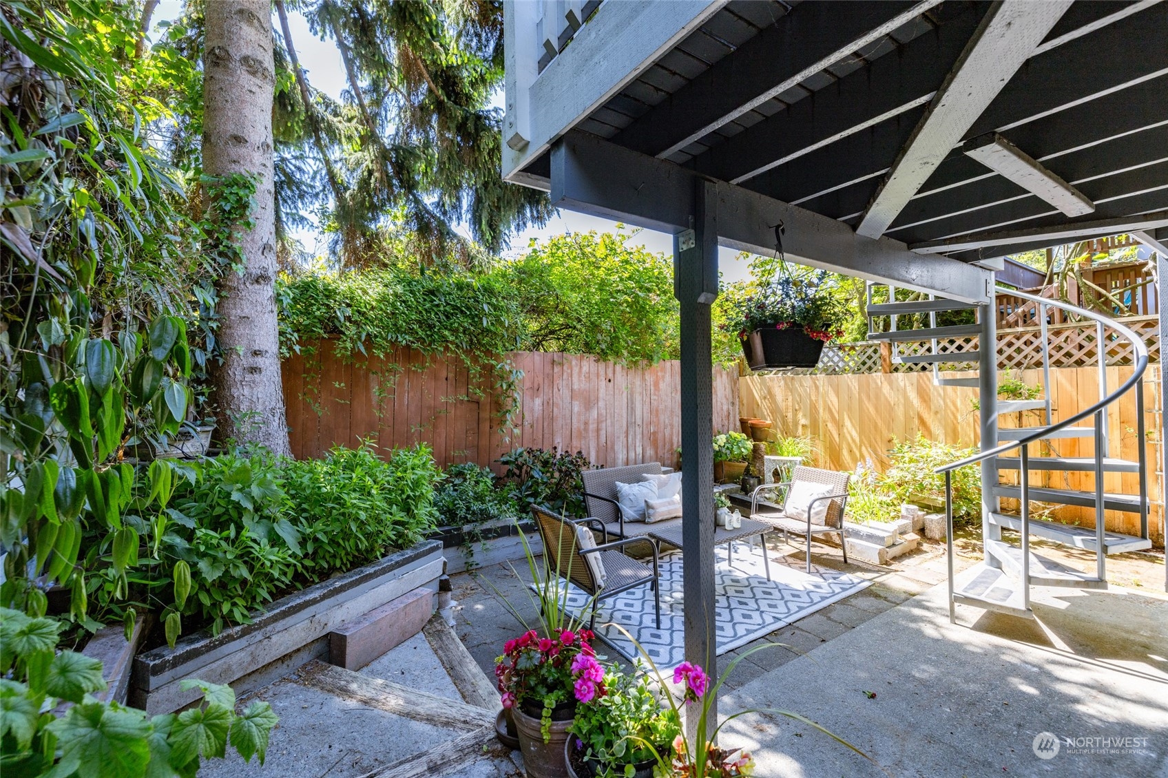 2131 North 88th Street Seattle, WA 98103 - Photo 25 of 28 a view of a backyard