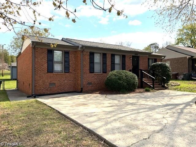 1809 Acorn Road Greensboro, NC 27406 - Photo 2 of 24