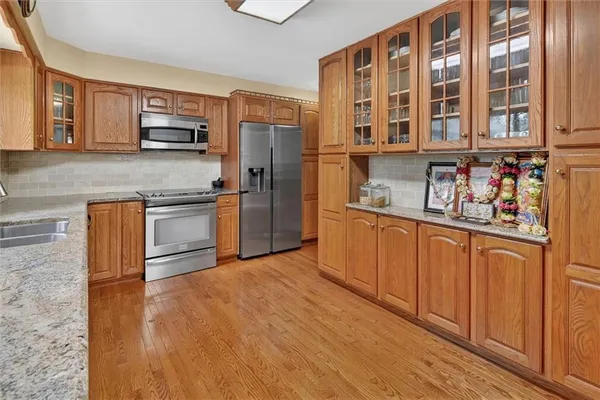 $660,000 | 462 Greenhurst Drive, Pittsburgh, PA 15243