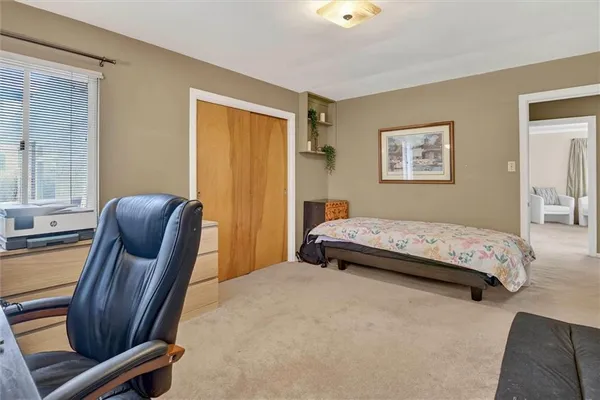 $660,000 | 462 Greenhurst Drive, Pittsburgh, PA 15243