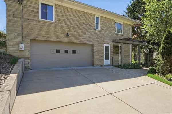 $660,000 | 462 Greenhurst Drive, Pittsburgh, PA 15243