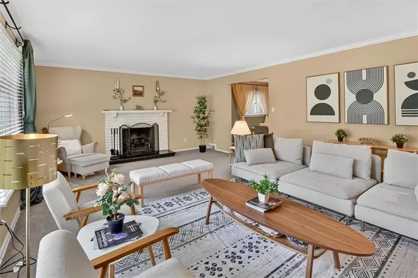 $660,000 | 462 Greenhurst Drive, Pittsburgh, PA 15243