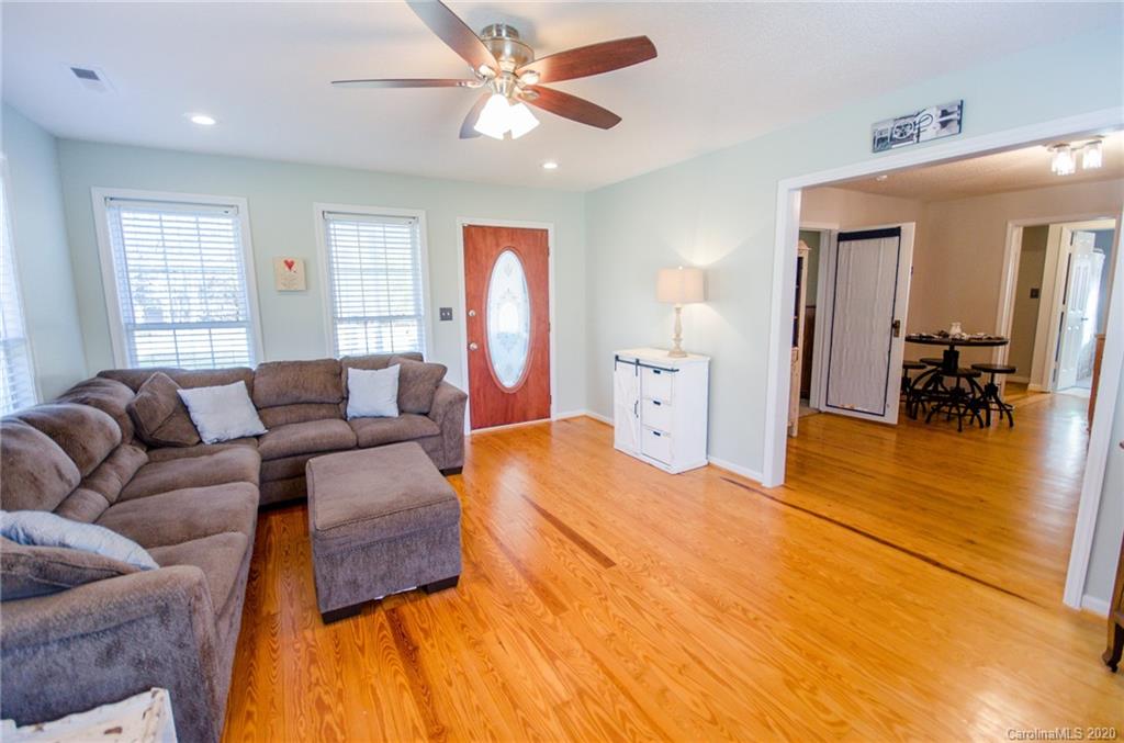 1113 Wagner Road Mocksville, NC 27028 - Photo 4 of 34 Gallery Image 4