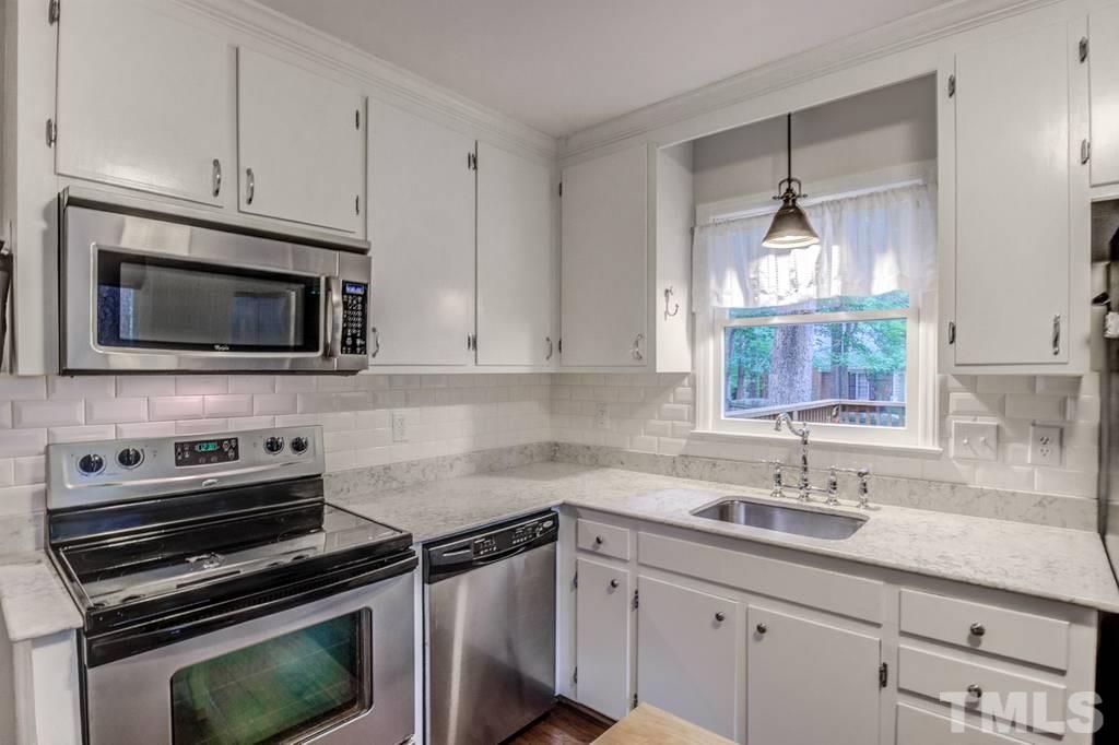 6901 Sandringham Drive Raleigh, NC 27613 - Photo 4 of 30