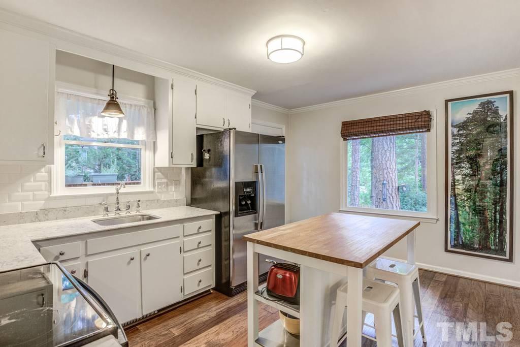 6901 Sandringham Drive Raleigh, NC 27613 - Photo 5 of 30