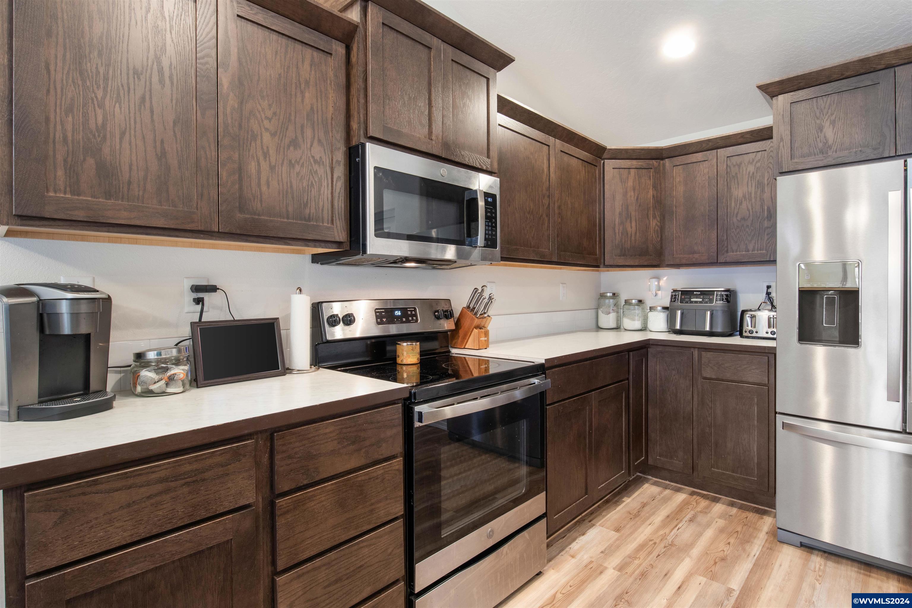 735 Streamside Way Lebanon, OR 97355 - Photo 13 of 37 Gallery Image 13
