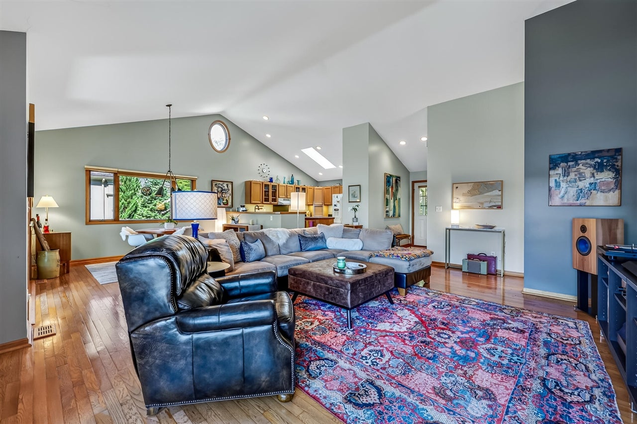 817 East Lake Road Pentwater, MI 49449 - Photo 11 of 58 Gallery Image 11
