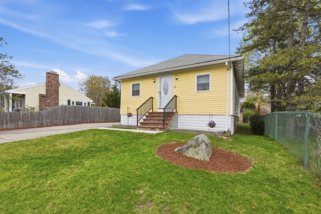 28 Rosina Road Weymouth, MA 02189 - Photo 2 of 41