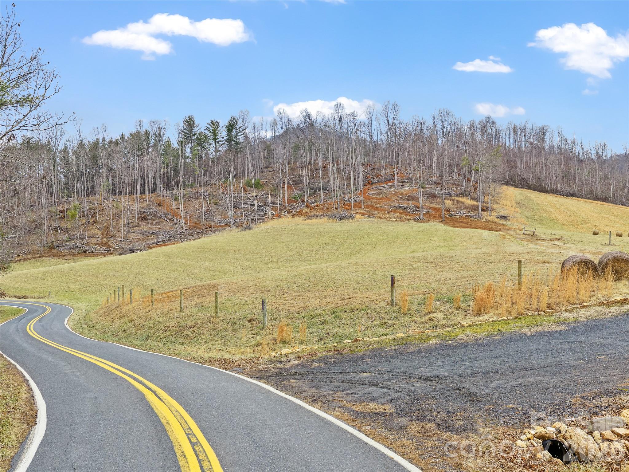 784 Green Young Cemetery Road Bakersville, NC 28705 - Photo 16 of 46 a view of an ocean view