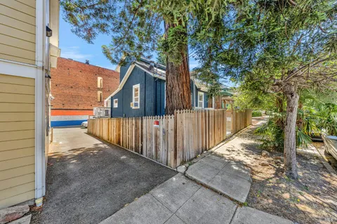 $949,000 | 215 Tunnel Avenue, Richmond, CA 94801