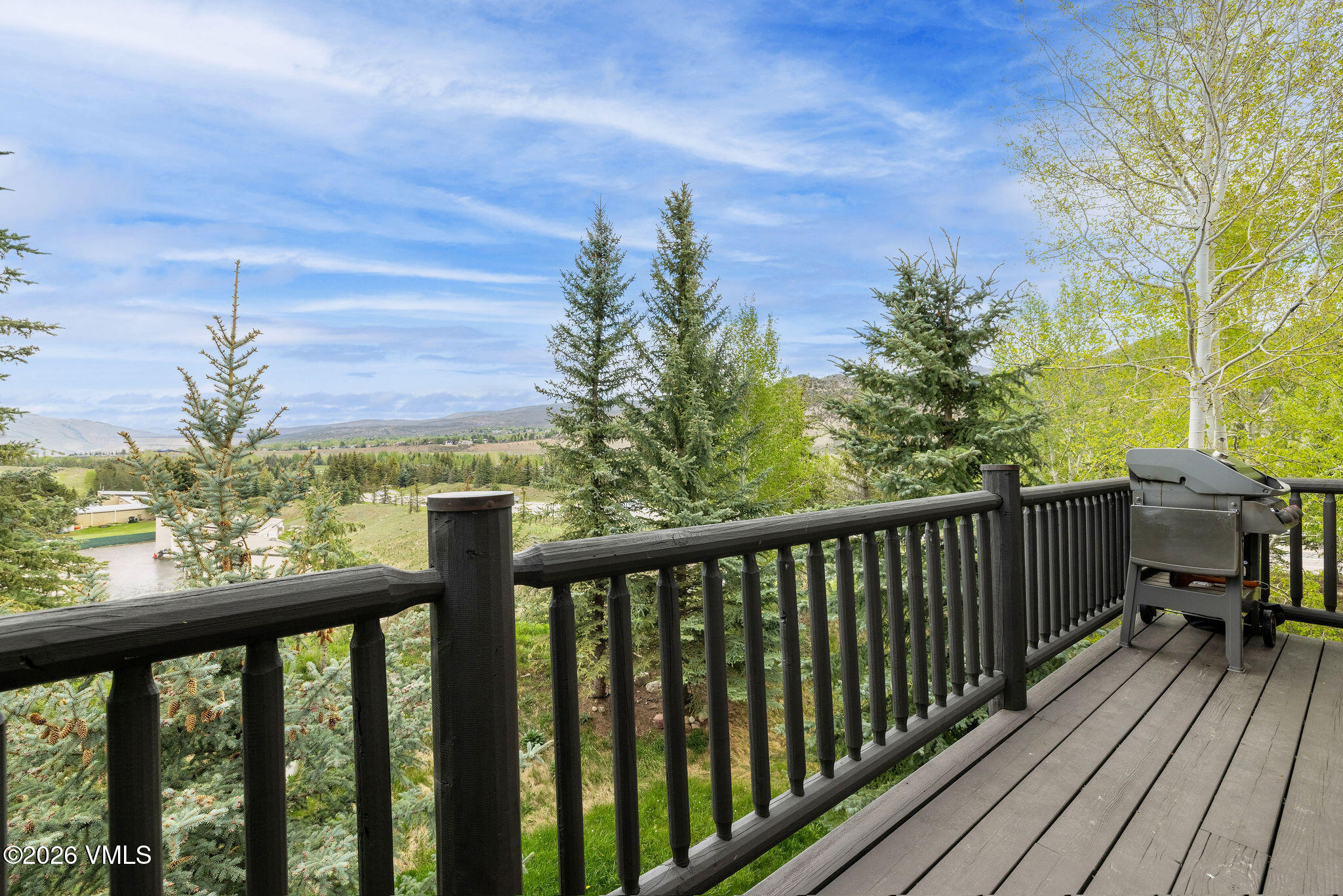 37 Knudson Ranch Road Edwards, CO 81632 - Photo 10 of 25 2605_37_knudson_ranch_rd_exterior_deck_c