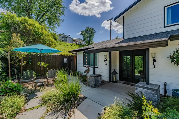 $575,000 | 2 Vista Court, Sutter Creek, CA 95685