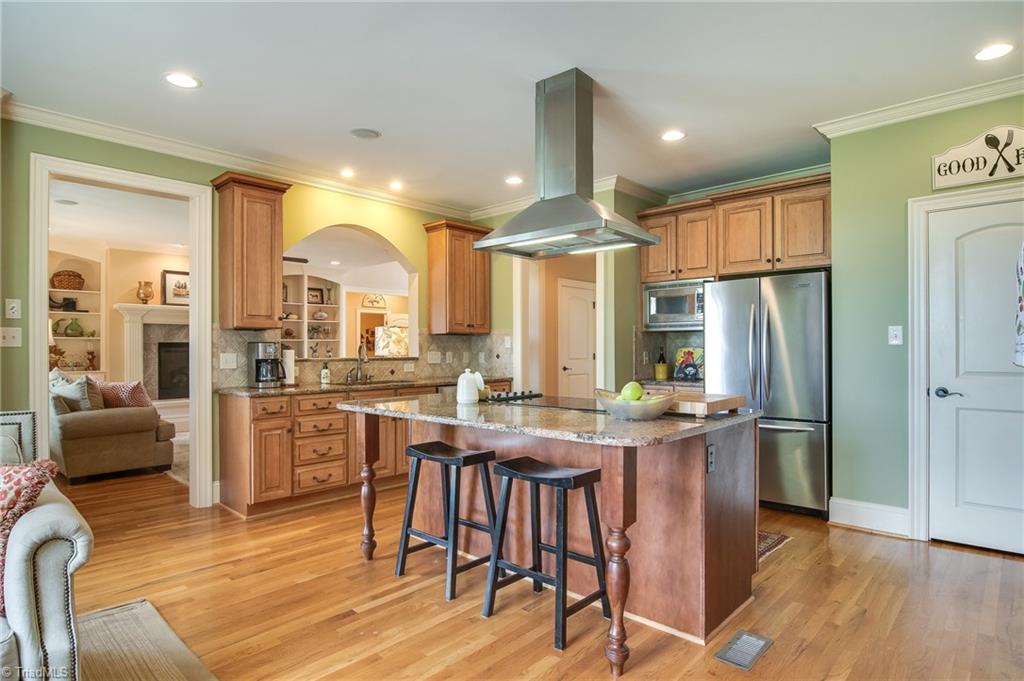 7802 Irene Lane Oak Ridge, NC 27310 - Photo 8 of 27
