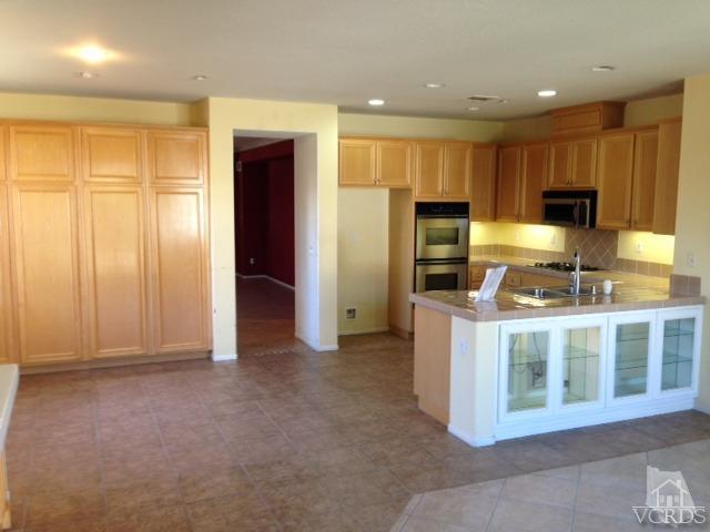 1033 Bancal Way Oxnard, CA 93036 - Photo 7 of 21 Additional Photo