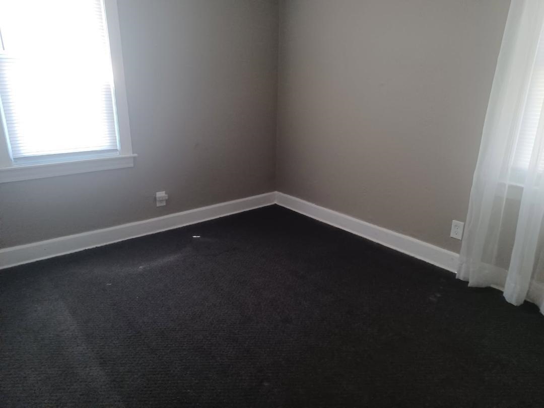 3074 East Atherton Road Burton, MI 48529 - Photo 7 of 9