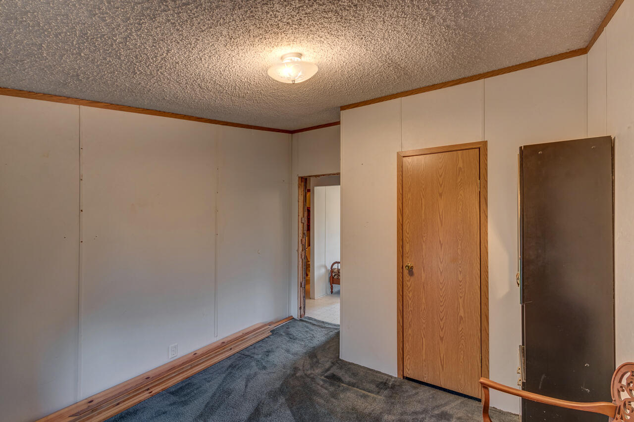 2097 Mink Run Road Frankfort, KY 40601 - Photo 21 of 35 And Roomy!