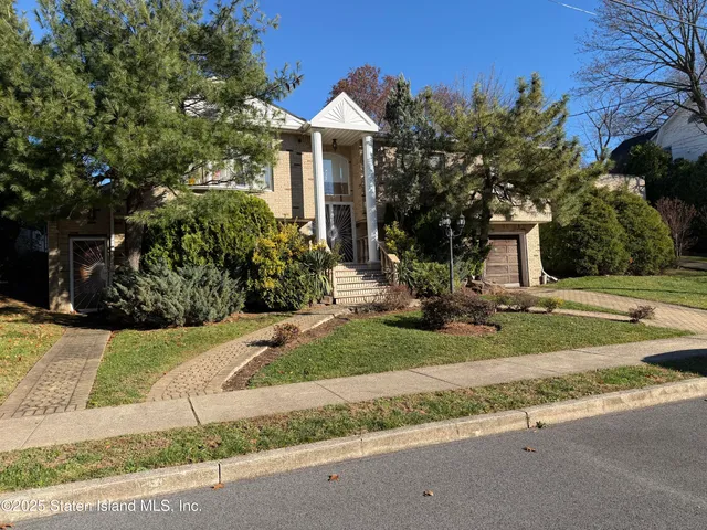 $1,649,000 | 19 Woodlawn Avenue | Grasmere