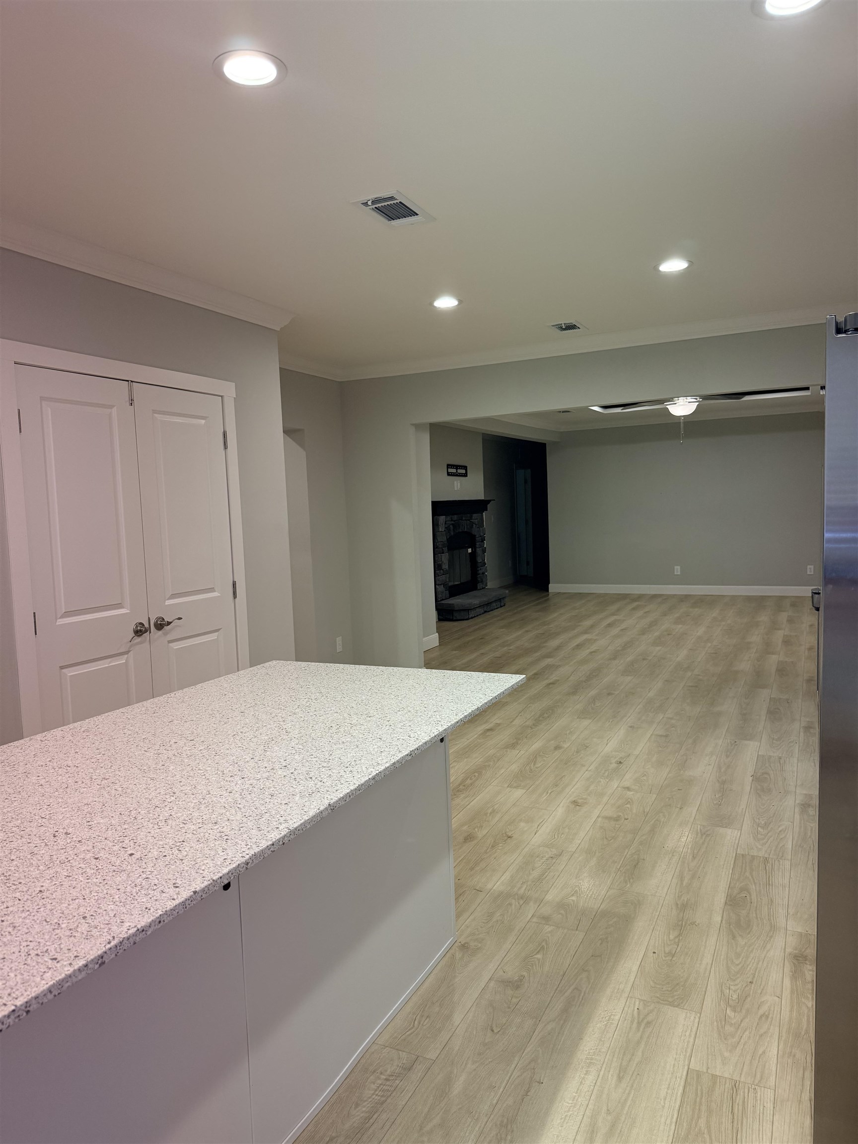 1490 Stagg Street Vidor, TX 77662 - Photo 8 of 27