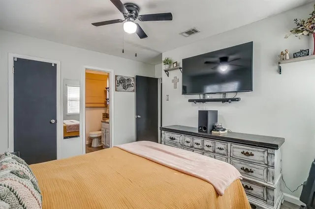 $279,900 | 301 Lena Lane, Burleson, TX 76028