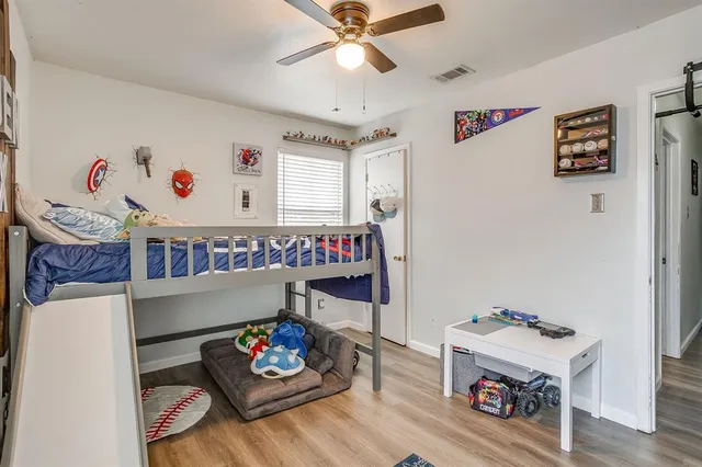 $279,900 | 301 Lena Lane, Burleson, TX 76028