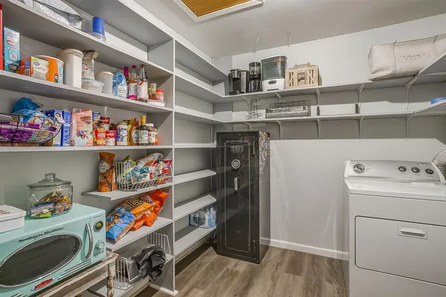 $279,900 | 301 Lena Lane, Burleson, TX 76028