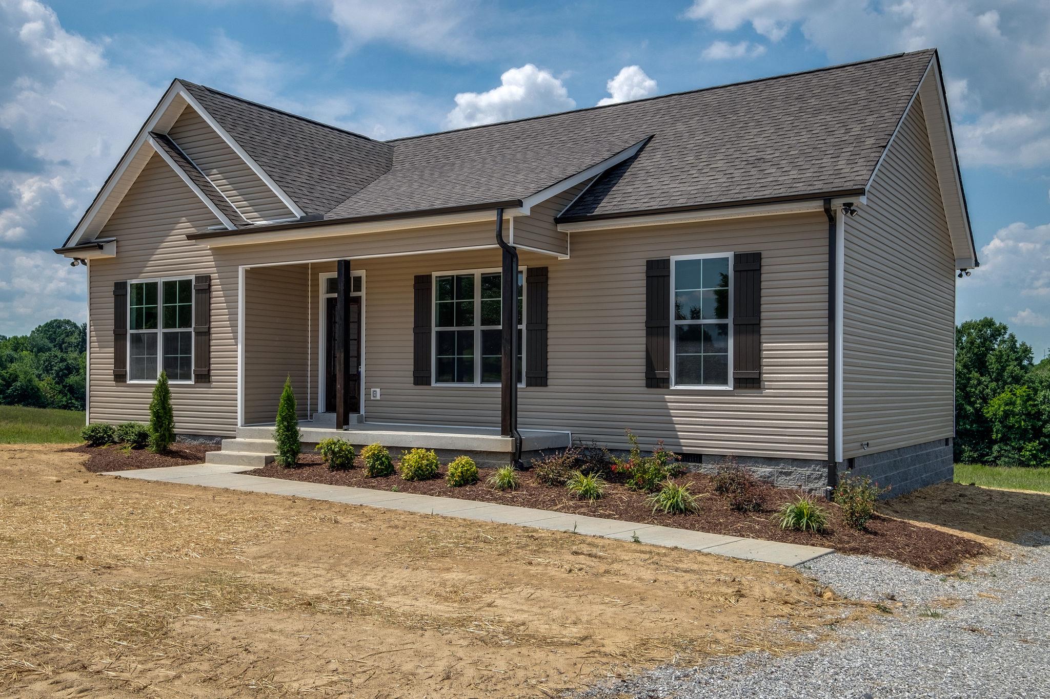 865 Hooper Road Charlotte, TN 37036 - Photo 8 of 28 100% Loans Available on This Home!