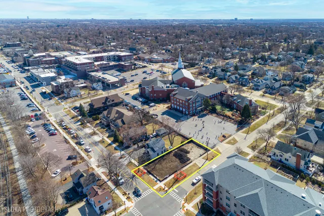 $365,000 | 451 Duane Street, Glen Ellyn, IL 60137